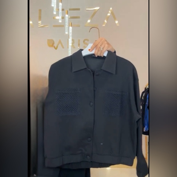 Alezza Paris women’s Black Button-Up Jacket with mesh pockets. Size XL. NWT - Picture 7 of 7
